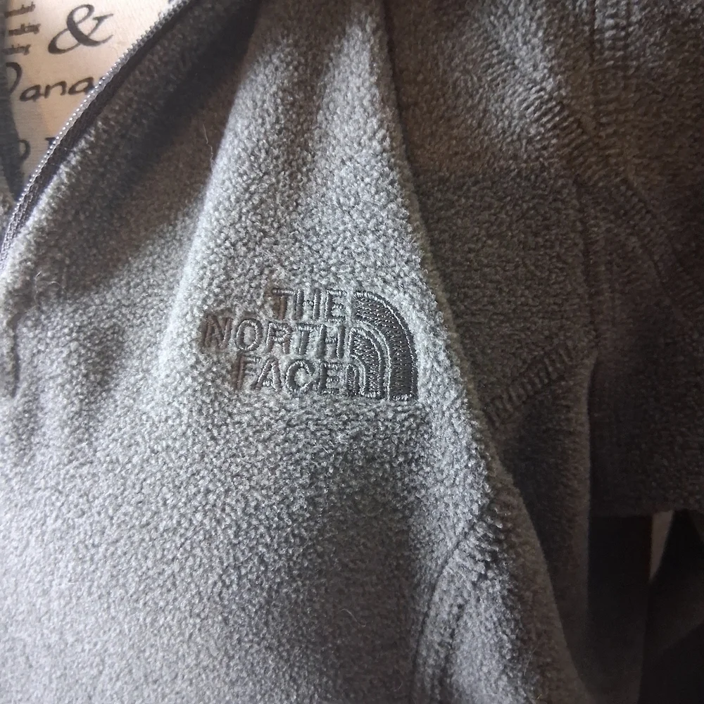 The North Face Women's Charcoal Fleece Pullover Small - Picture 2 of 6